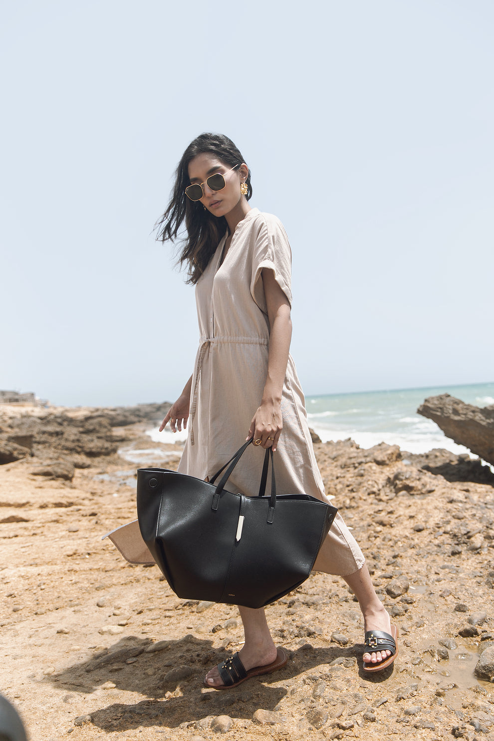 Vella Caryall - Black
